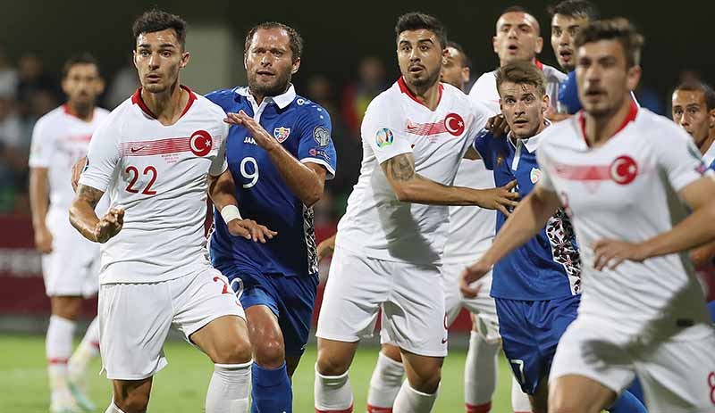 Türkiye Moldova'yı 4 golle geçti