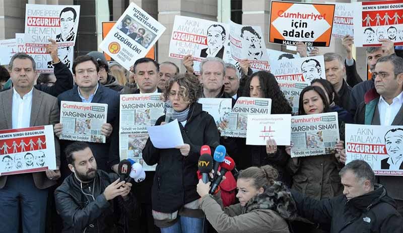 Yargıtay, tutuklu Cumhuriyet yazarları ve çalışanlarının serbest bırakılmasını istedi
