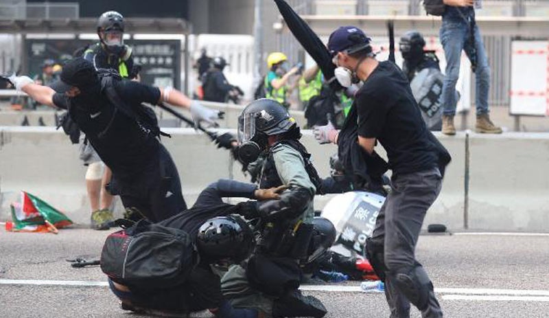 Hong Kong’da protestolar devam ediyor: Çok sayıda gözaltı