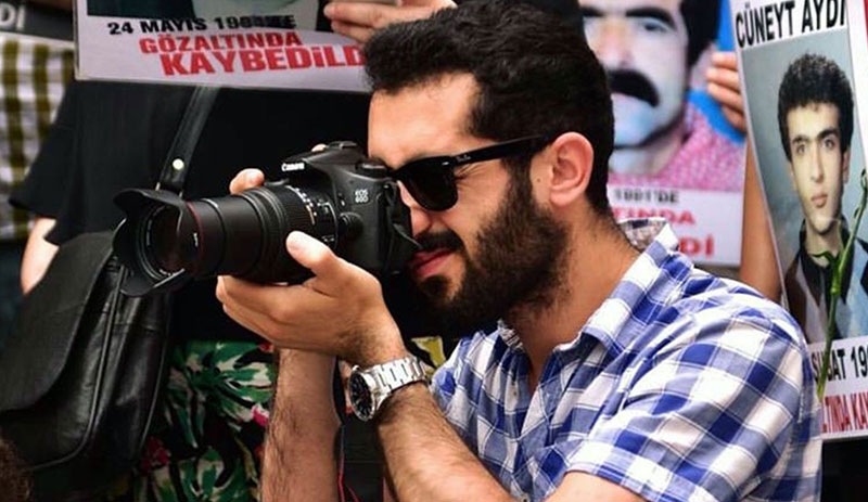 Gazeteci Emre Orman sosyal medya paylaşımları nediyle gözaltına alındı