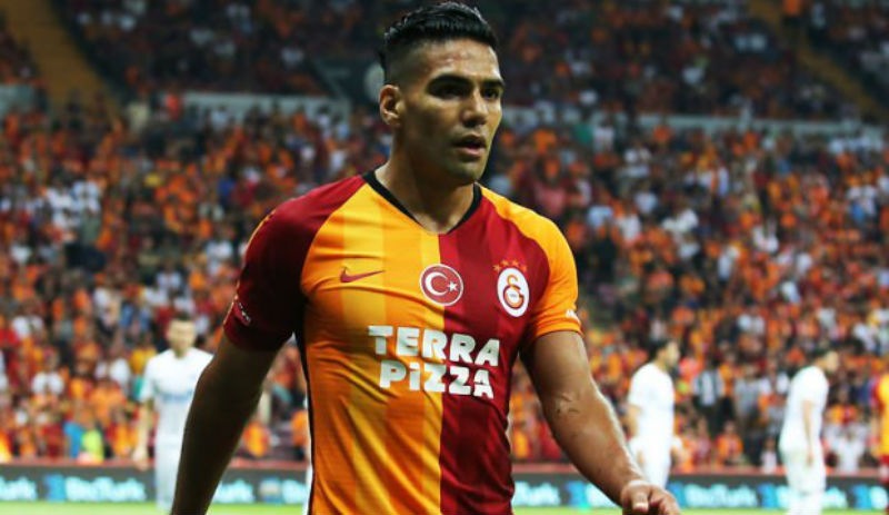 'Falcao sakat olduğu bilindiği halde transfer edildi'