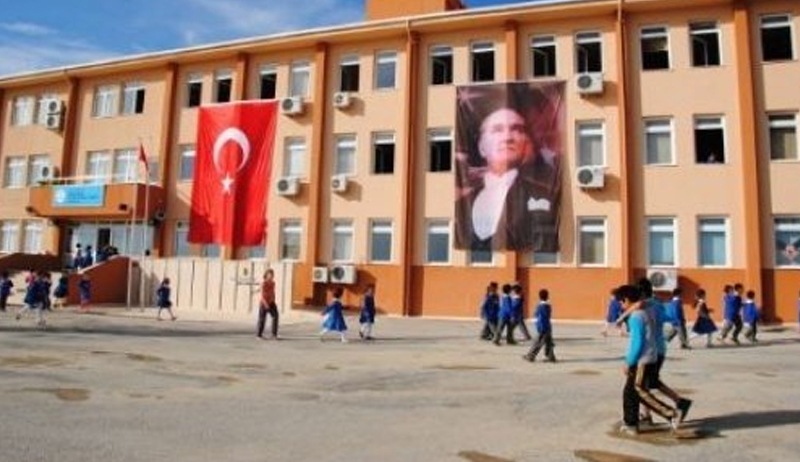 Türkiye'de eğitim sistemindeki 'ayrımcılık' çocukları eğitimden uzaklaştırabiliyor