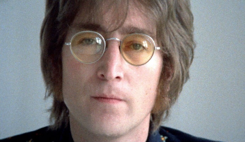 John Lennon'un gözlükleri satılıyor