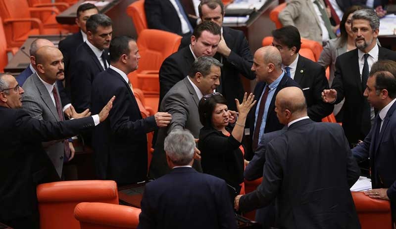 Ahmet Şık’ın eleştirileri Meclis’te tansiyonu yükseltti