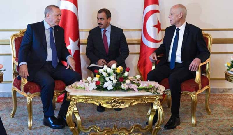 'Erdoğan, Tunus’a davetsiz geldi'