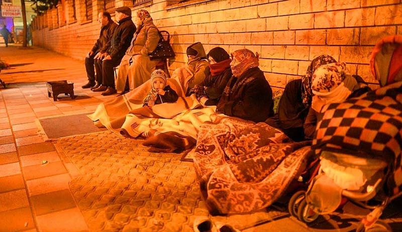 HDP: Deprem yardımlarında düşman hukuku uygulanıyor