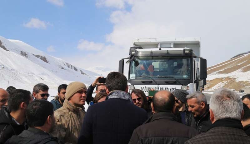HDP'li belediyelerin Van’a gönderdiği deprem yardımına engel