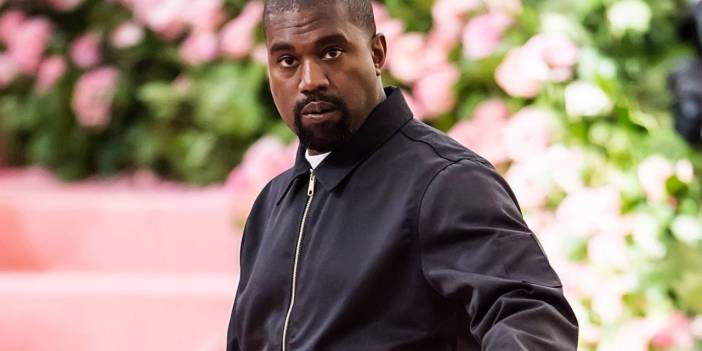 Nefret söyleminin bedeli: Balenciaga Kanye West'le iş birliğini bitirdi