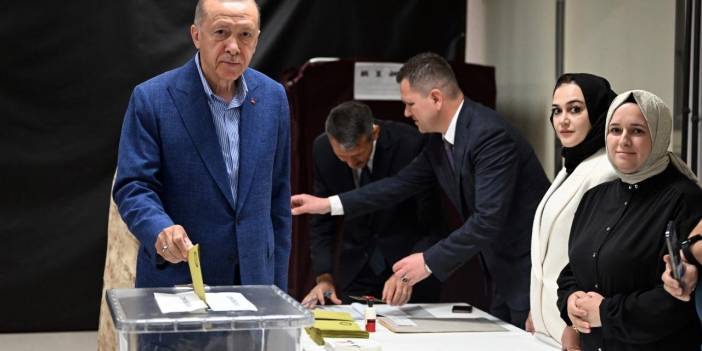 Son ankette bir ilk: Erdoğan ilk kez ikinci sıraya geriledi