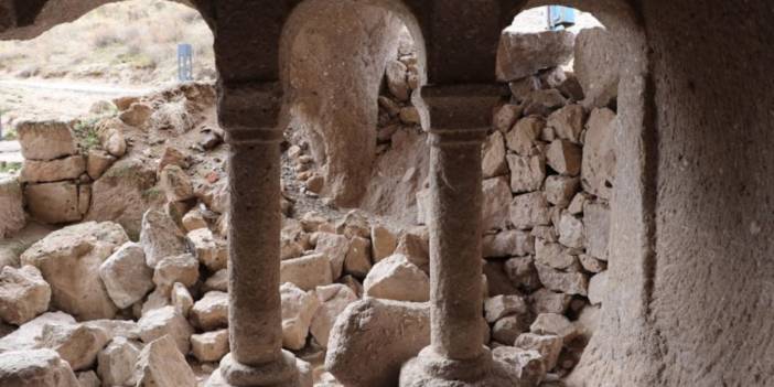 Defineciler Kapadokya'daki oyma kiliseyi tahrip etti