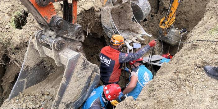 Çanakkale'de kanal kazısında göçük: Bir işçi kendi imkanlarıyla kurtuldu, iki işçi öldü