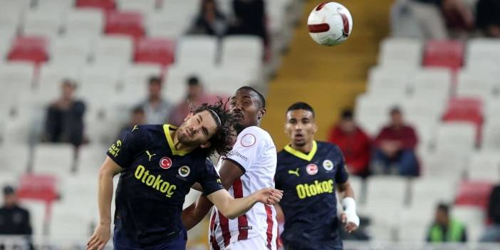 Sivasspor - Fenerbahçe maçı 2-2 berabere bitti