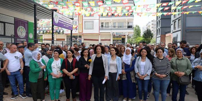 Diyarbakır'da Makbule Özer'in tutuklanması protesto edildi