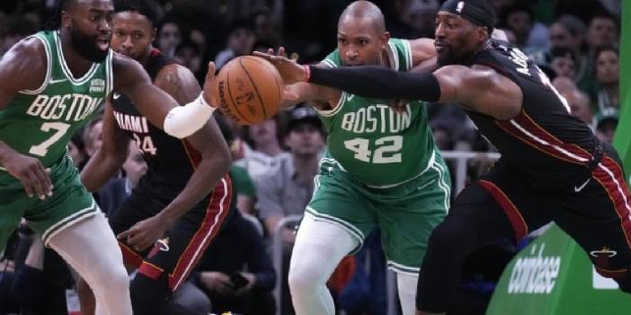 NBA'da Play-Off heyecanı iki maçla devam etti: Miami deplasmanda Celtics'i yenerek seriyi 1-1 yaptı