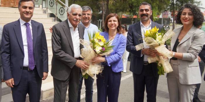 DEM Partili eşbaşkanlar Diyarbakır’da bir araya geldi