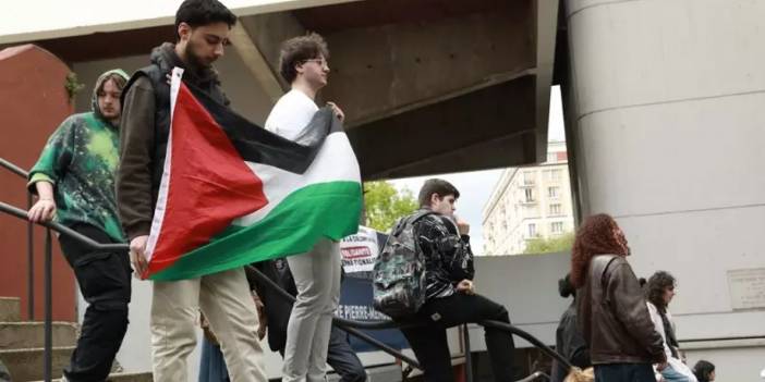 Paris'te üniversite öğrencileri 'Gazze'deki soykırım dursun' çağrısıyla kampüste eylem başlattı