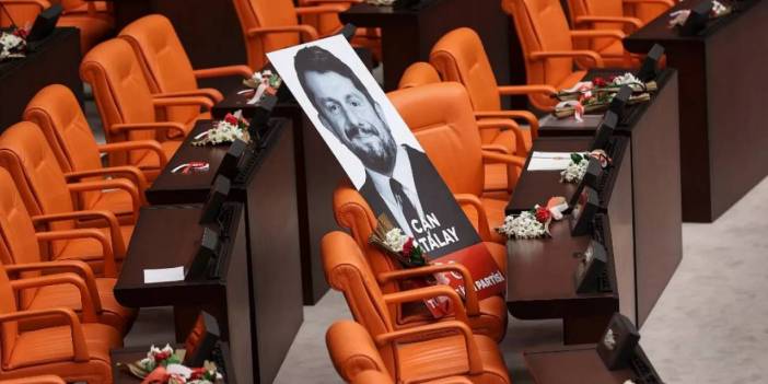 Milletvekilliği düşürülen Can Atalay’ın TBMM’deki odasına İYİ Partili Erhan Usta yerleşti