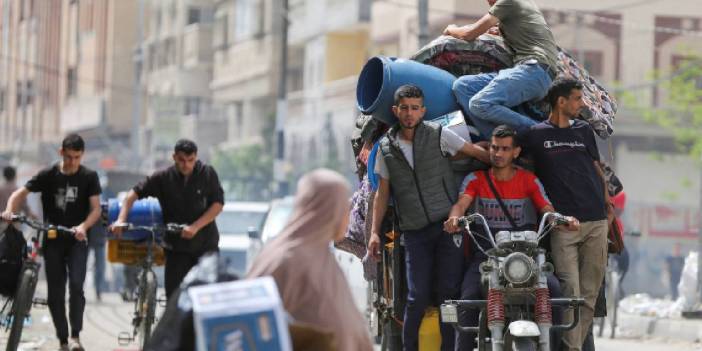 İsrail'den hem kara harekatını genişlettiği en güneydeki Refah hem de Kuzey Gazze için yeni tahliye emirleri