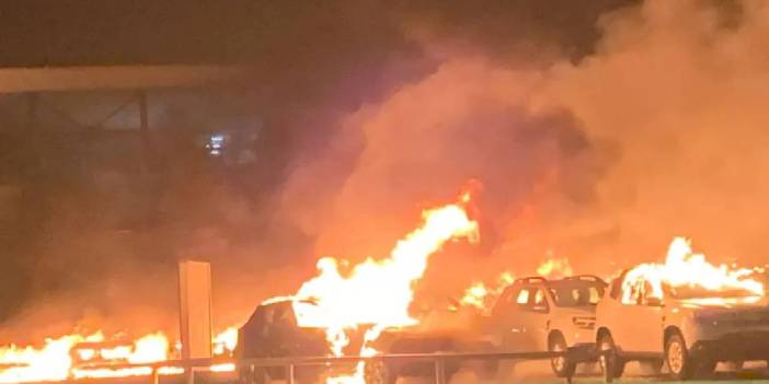 Yeni Kaledonya'da Fransa'ya isyan: Güvenlik güçlerine ateş açıldı, sokağa çıkma yasağı ilan edildi