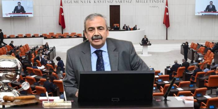 Sırrı Süreyya Önder'den Kobanê Davası'nda cezalara tepki: AKP'nin yargılanmasının ön iddianamesidir