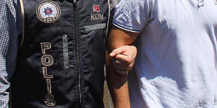 İzmir'de eve köpek getiren oğlunu ekmek bıçağıyla öldürdü