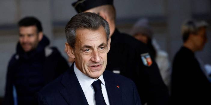 Sarkozy'den Macron'a uyarı: Seçim kararı büyük risk, geri tepebilir