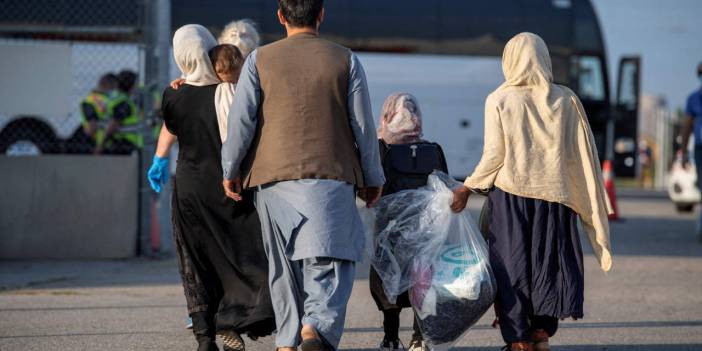 Der Spiegel: Almanya, Taliban'la temas kurmamak için Afgan sığınmacıları Özbekistan üzerinden sınır dışı edecek