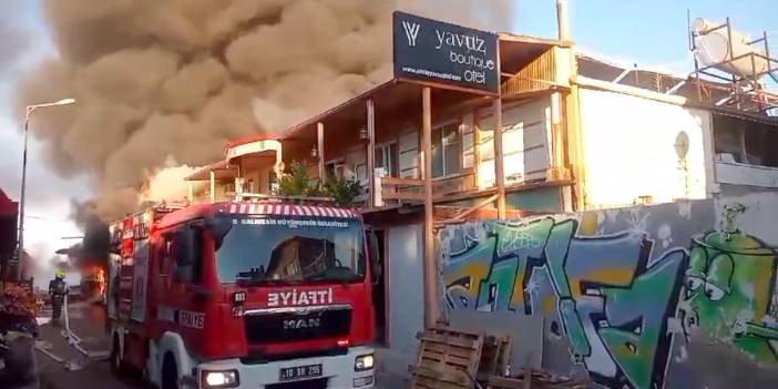Balıkesir'de butik otelde çıkan yangını: Üç kişi hastaneye kaldırıldı