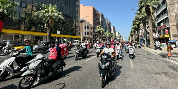 İzmir'de moto kuryelerden 'Yaşamak istiyoruz' eylemi