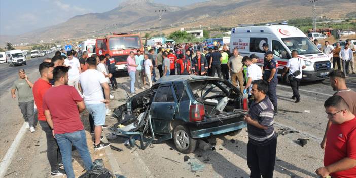 Akkuyu işçilerini taşıyan araç kaza yaptı: İki ölü, 35 yaralı