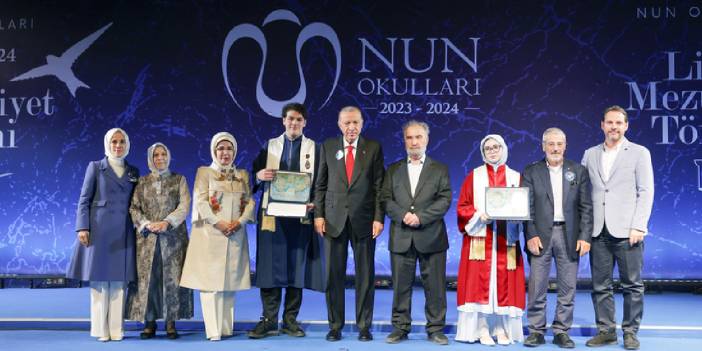 Cumhurbaşkanı Erdoğan, Berat Albayrak ile aynı karede: Torununun mezuniyet törenine katıldı