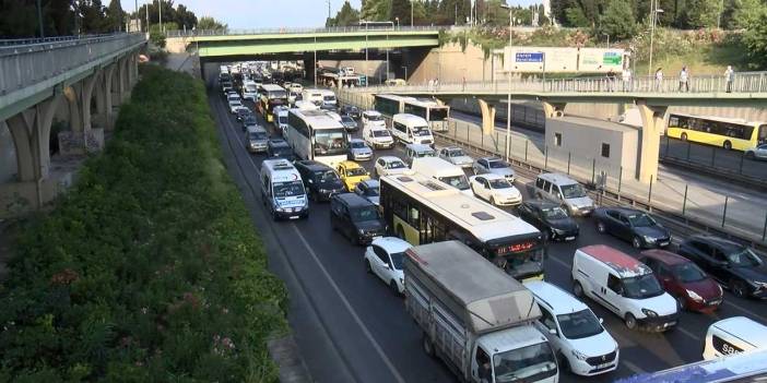 Haliç Köprüsü Mecidiyeköy istikameti trafiğe kapatıldı: Bahçelievler'e kadar trafik