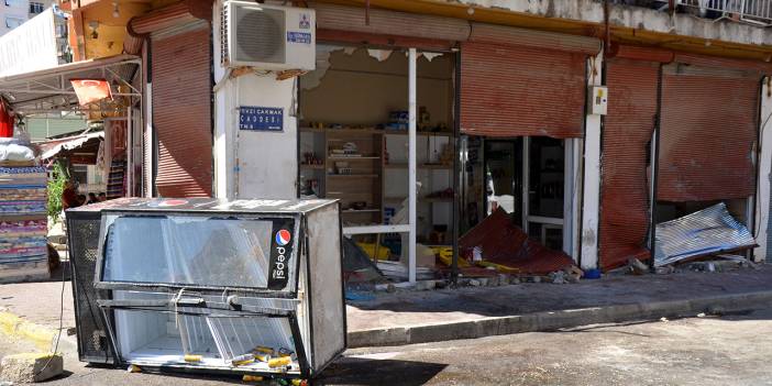 17 yaşındaki Suriyeli gencin bıçaklandığı Antalya'da ırkçı saldırılar sürüyor: Araçlar kundaklandı, evler taşlandı