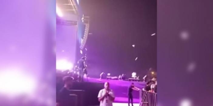 Van konserinde sahneden 'Ne mutlu Türküm diyene' diyen şarkıcı Bengü protesto edildi