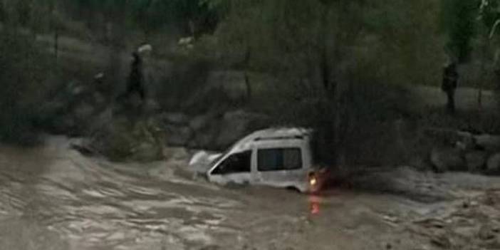 Erzurum'da heyelan: Anne ve bebeğine ulaşılamıyor