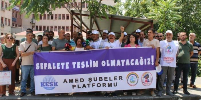 Kamu çalışanları ve emekliler birçok ilde eylemde: 'Sefalete teslim olmayacağız'