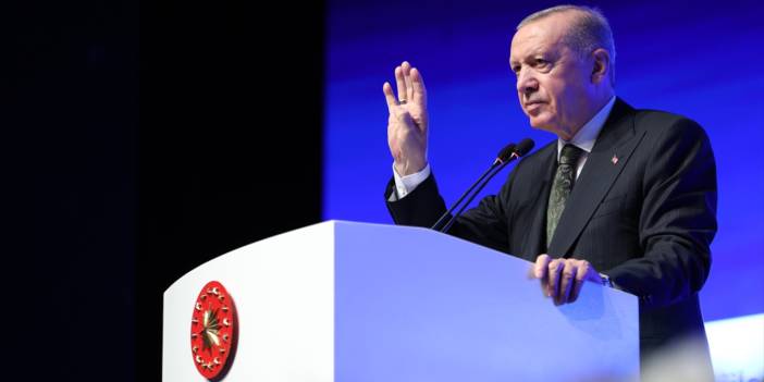 Erdoğan'ın 'yol arkadaşı'ndan sert eleştiriler: AK Parti entübe vaziyette