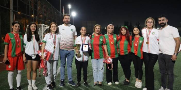 Mersin’de Gülistan Doku Futbol Turnuvası’nın final maçı oynandı