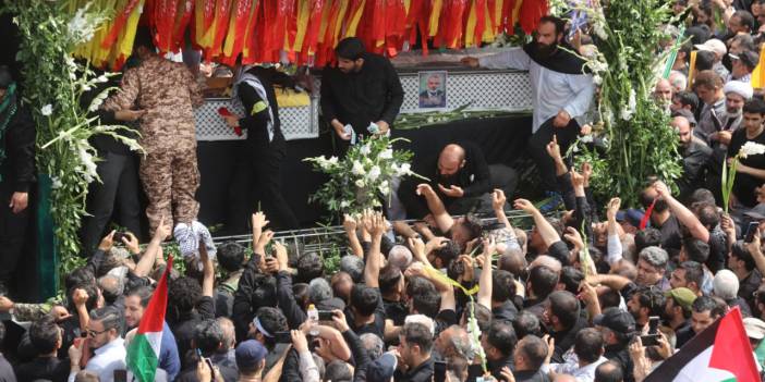 Haniye için Tahran'da cenaze töreni: Namazı Hamaney kıldırdı