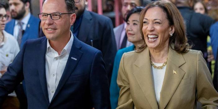 Demokrat Parti, Kamala Harris'i resmen başkan adayı seçti; sıra resmen ilan edilmesinde