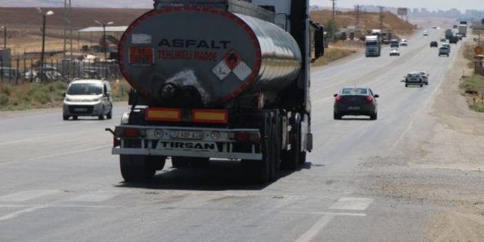 Batman'da 'ölüm yolu'nda ne trafik lambası var ne de aydınlatma: 'Kürtçeyle uğraşacağınıza önlem alın'