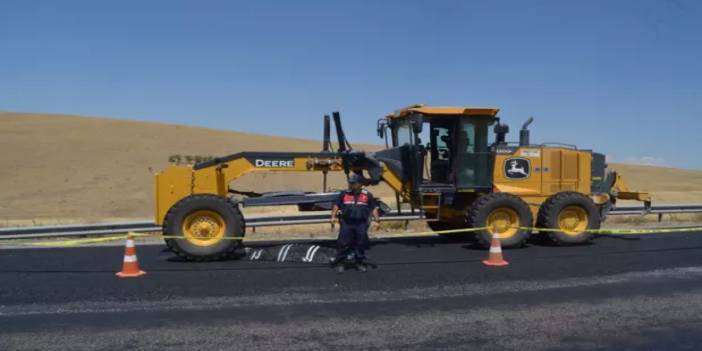 Aksaray'da iş cinayeti: Asfalt çalışmasında greyderin altında kalan işçi öldü