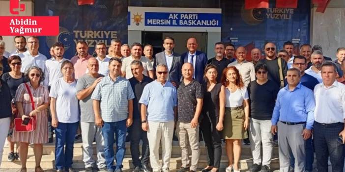 Tarsus Milli Eğitim Müdürü ilk iş AKP il başkanını ziyaret etti: Okul müdürleriyle AKP binası önünde poz verdi