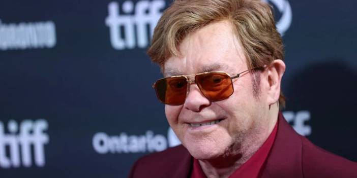 Görme kaybı yaşadığını açıklamıştı: Elton John günler sonra ilk kez görüntülendi