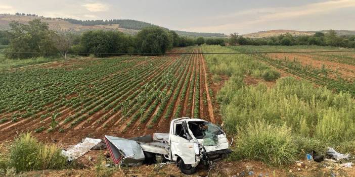 Antep'te tarım işçilerini taşıyan kamyonet devrildi: Bir ölü, 22 yaralı