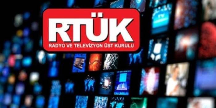 RTÜK'ten Halk TV'ye ikinci kez 'mimik' cezası: 'Spiker Bahçeli yorumuna gülümsedi'