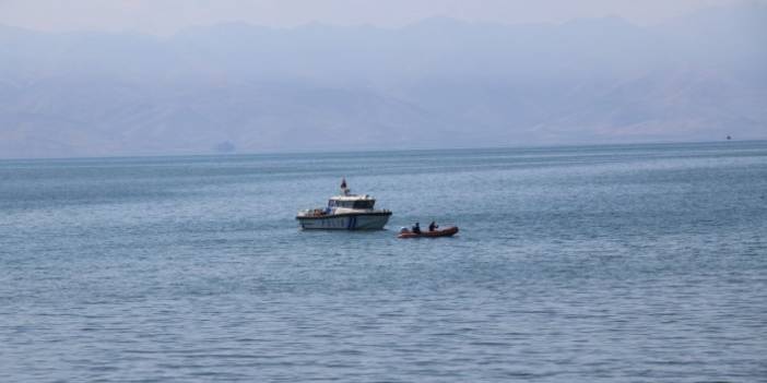 Van'da kaybolan Rojin'den altı gündür haber yok: Sualtı cihazı getirilecek