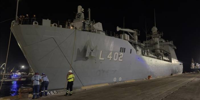 Lübnan'dan tahliye edilenleri taşıyan gemilerden ilki Mersin'e ulaştı