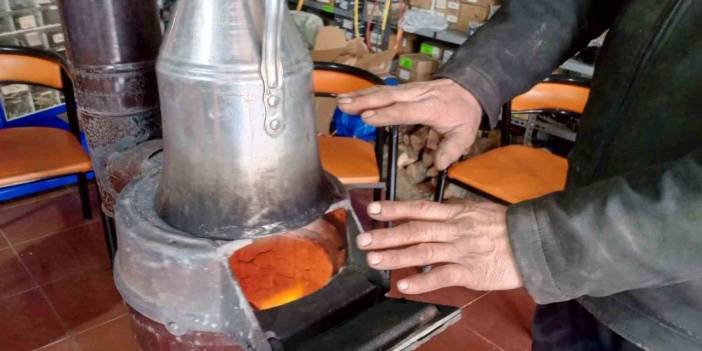 Doğal gaz ve elektriğin ardından... Soba ve kömüre de zam: Maaşın beşte biri ısınmaya gidecek