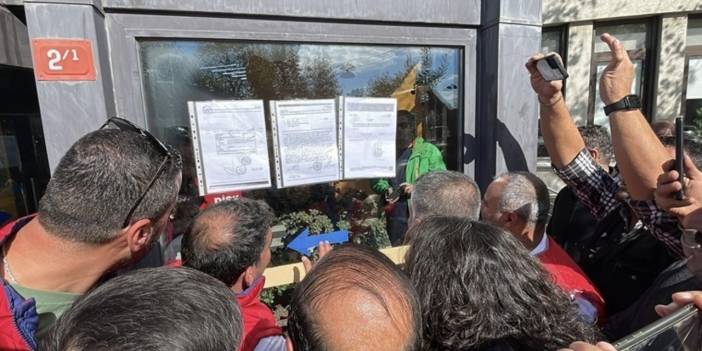 Kadıköy Belediyesi’ne grev kararı asıldı